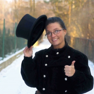 Kocha chodzić po dachach - Monika Cichoń-Suda